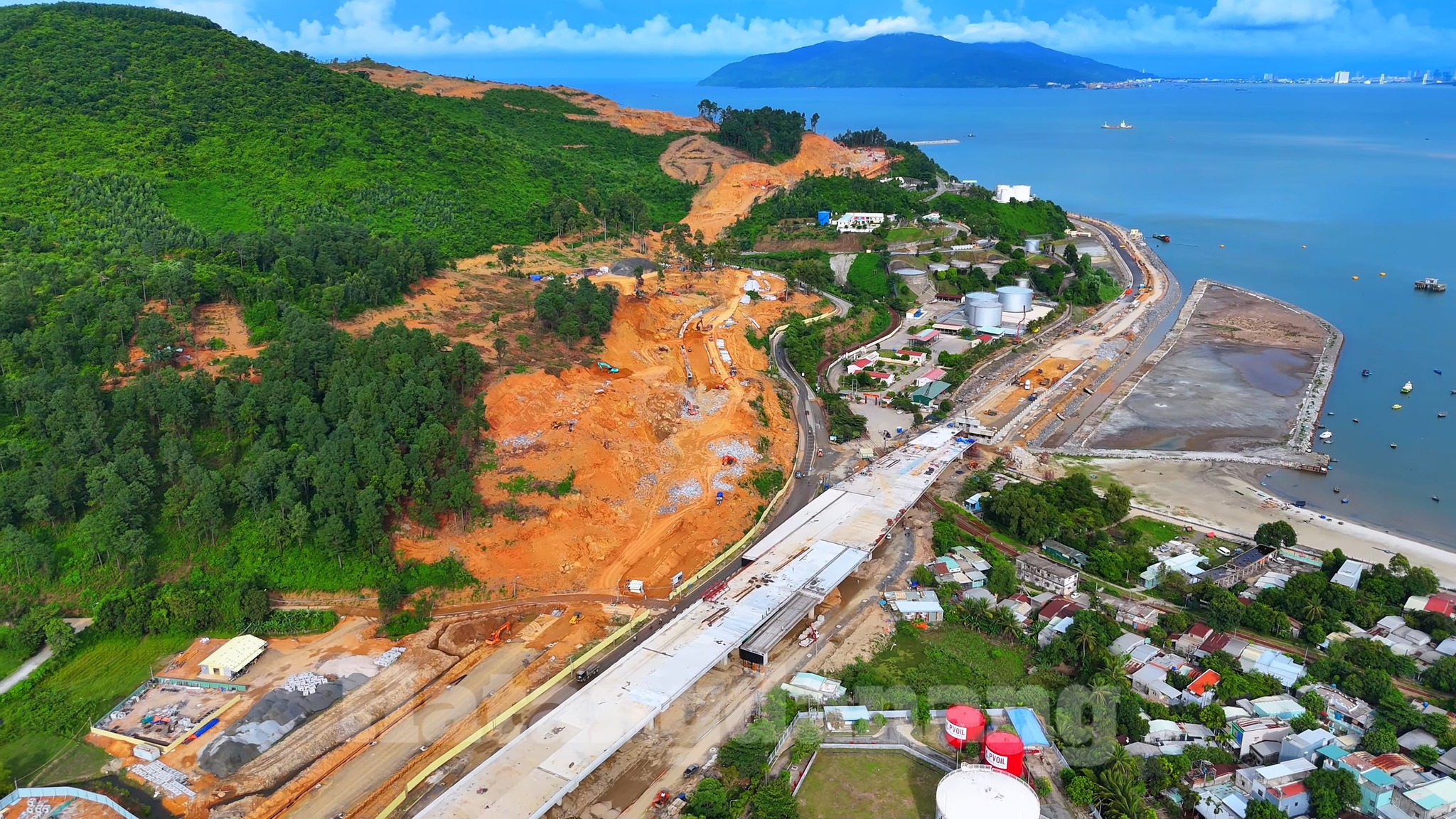 Toàn cảnh công trường